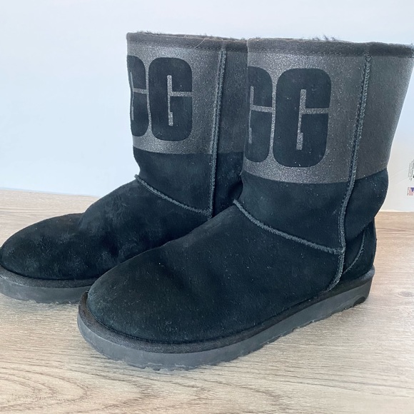 Cute Black glitter UGGS boots, size 10 women’s - Picture 2 of 5